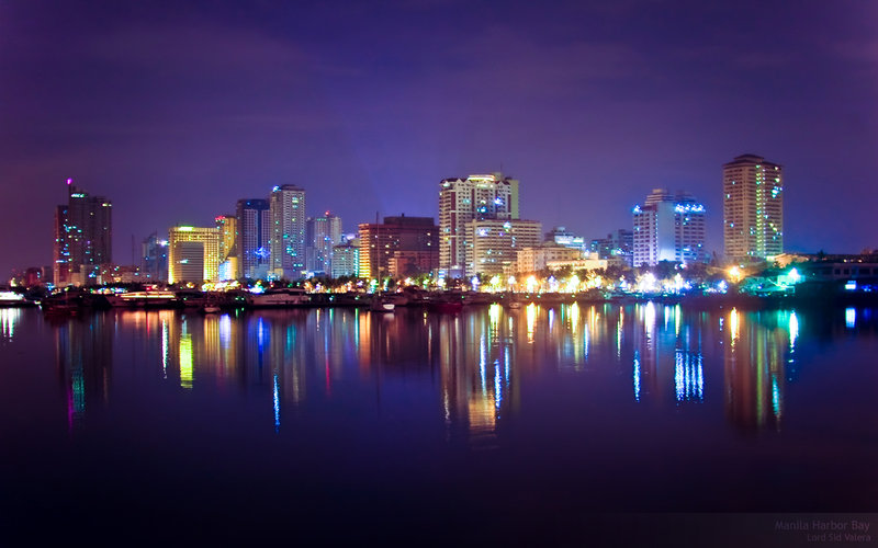 of Manila Bay at night